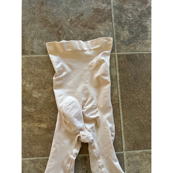 New Skims Seamless Sculpt Mid Thigh Short Size Small Sand - Picture 7 of 9